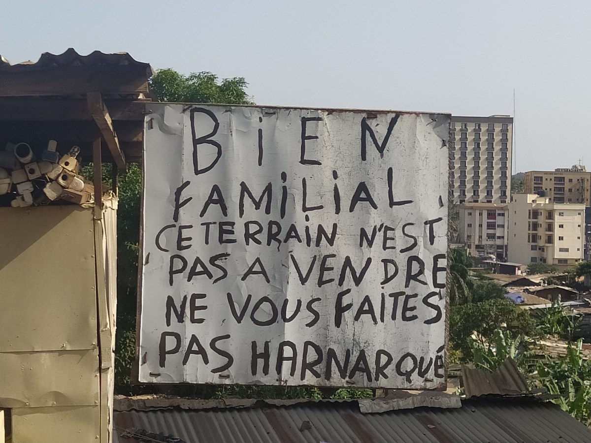 COMME UN ESCARGOT SANS&nbsp;COQUILLE