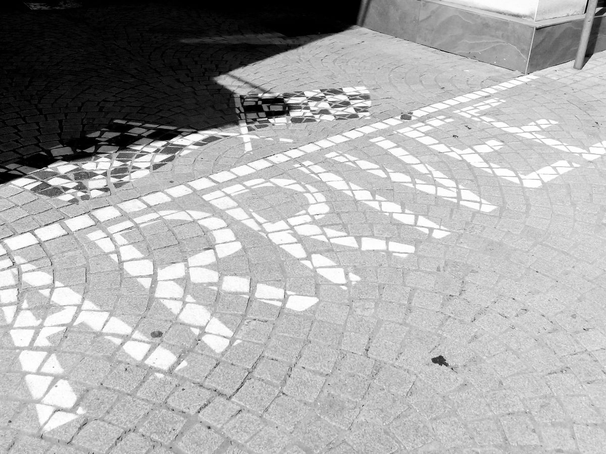 DU PAIN ET DES JEUX…DE LA VANITE DU DRIBBLE&nbsp;CHALOUPE