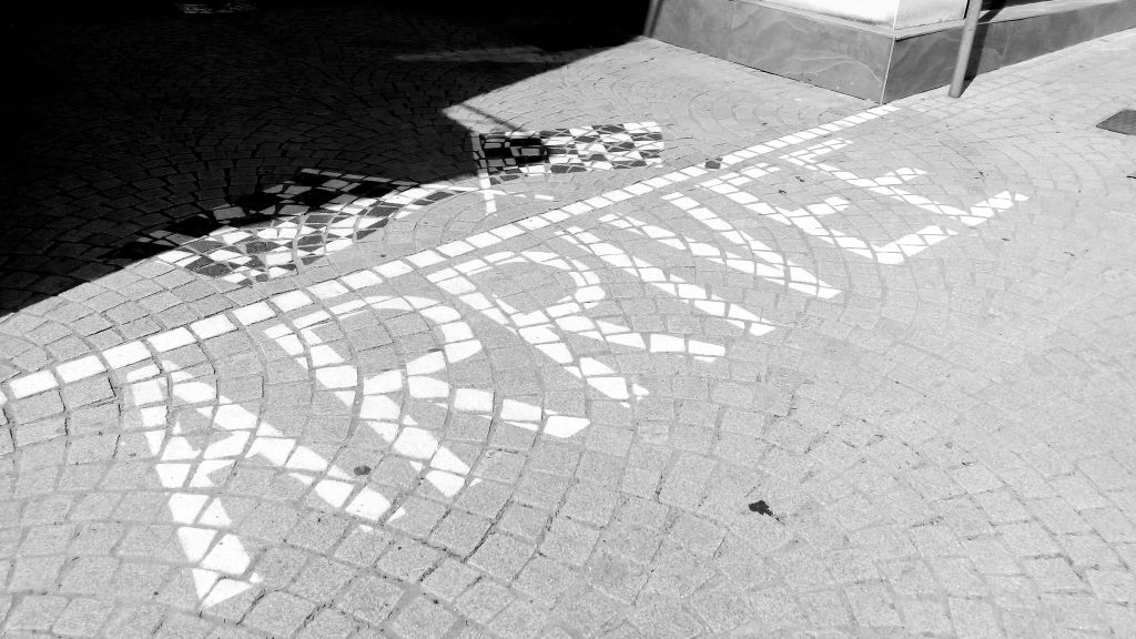 DU PAIN ET DES JEUX…DE LA VANITE DU DRIBBLE&nbsp;CHALOUPE